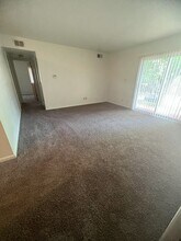 1819 University Dr in Cedar Falls, IA - Building Photo - Building Photo