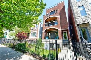 1518 W Chestnut St in Chicago, IL - Building Photo