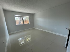 2201 SW 80th Ter in Miramar, FL - Building Photo - Building Photo