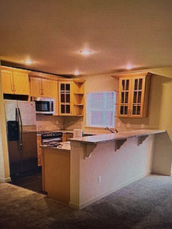 16507 33rd Ave W in Lynnwood, WA - Foto de edificio - Building Photo