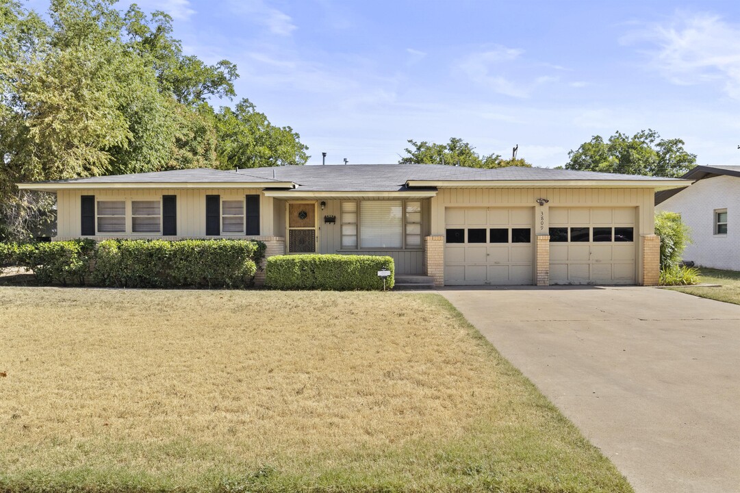 3809 40th St in Lubbock, TX - Foto de edificio