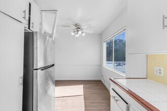 6120 Radford Ave in Los Angeles, CA - Building Photo - Building Photo