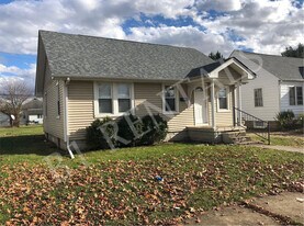 1317 Hutchins Ave in Columbus, IN - Building Photo