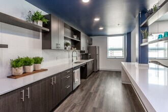 District at 6th Apartments in Des Moines, IA - Foto de edificio - Interior Photo