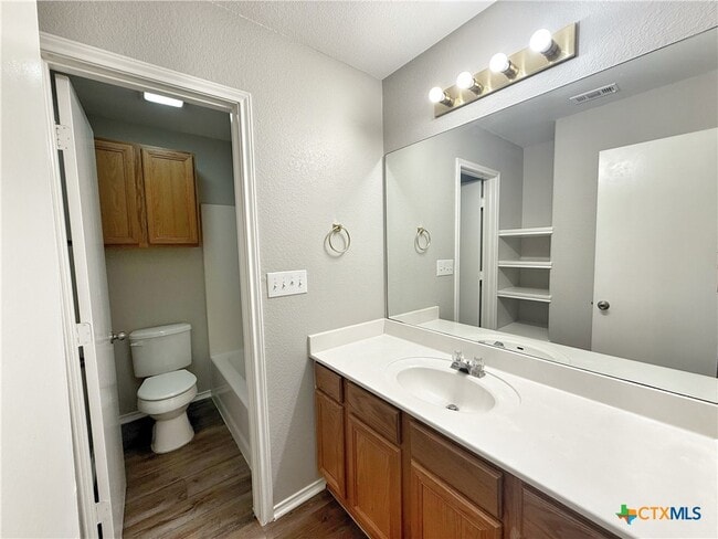 property at 2774 FM1044