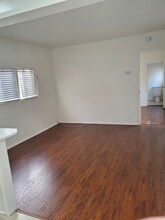 2305 Lemon Ave-Unit -15 in Signal Hill, CA - Building Photo - Building Photo