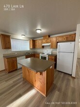 470 Lair Ln in Newberg, OR - Building Photo - Building Photo