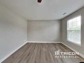 6413 Amber Bluffs Crescent in Raleigh, NC - Building Photo - Building Photo