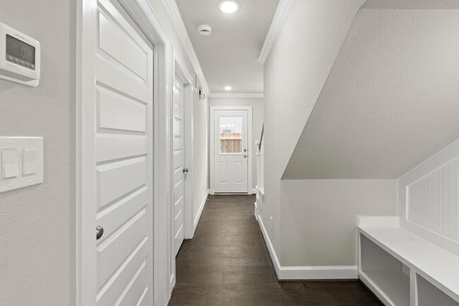 property at 1916 Huntly Chase Dr