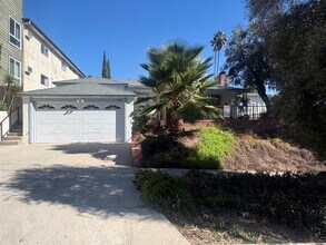 3645 Monon St in Los Angeles, CA - Foto de edificio - Building Photo