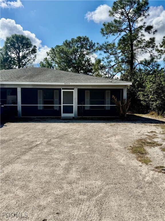4739 28th St SW in Lehigh Acres, FL - Building Photo - Building Photo