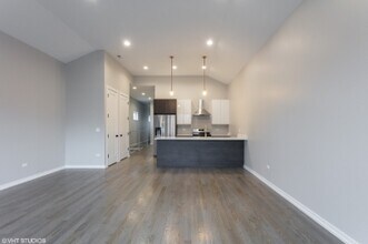 3936 S Indiana Ave in Chicago, IL - Building Photo - Building Photo