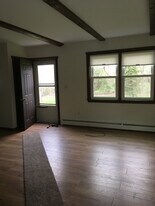 20 Rham Rd in Hebron, CT - Building Photo