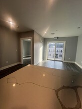 55 W 5th St, Unit 405 in Boston, MA - Building Photo - Building Photo