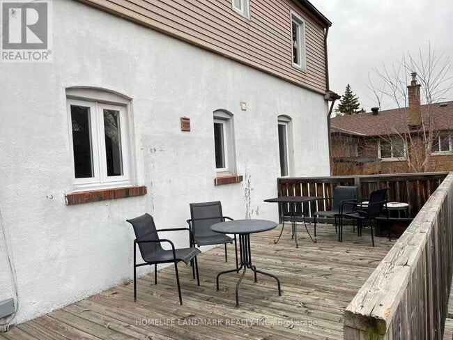 121 Bishop Ave in Toronto, ON - Building Photo - Building Photo