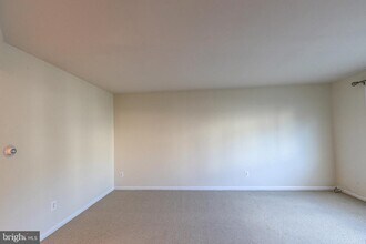 926 N Edgewood St in Arlington, VA - Building Photo - Building Photo