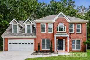 1471 Pine Springs Dr NW in Kennesaw, GA - Building Photo