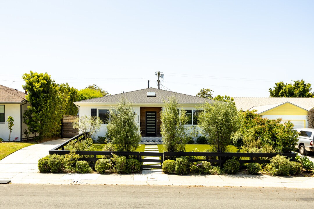 6334 W 80th Pl in Los Angeles, CA - Building Photo