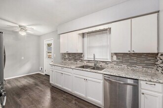 4490 Blaine Ave SE in Kentwood, MI - Building Photo - Building Photo