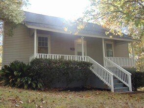 407 Connecticut Ave in Greer, SC - Building Photo - Building Photo