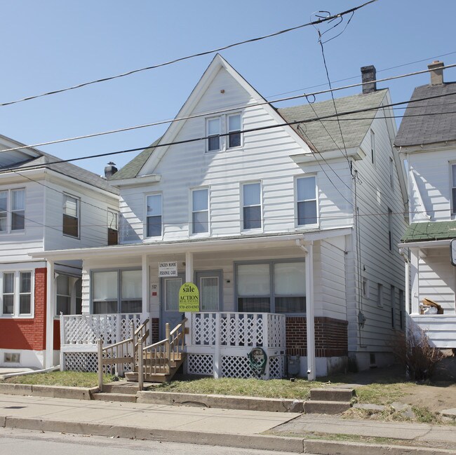 532 N Lincoln St in Hazleton, PA - Foto de edificio - Building Photo