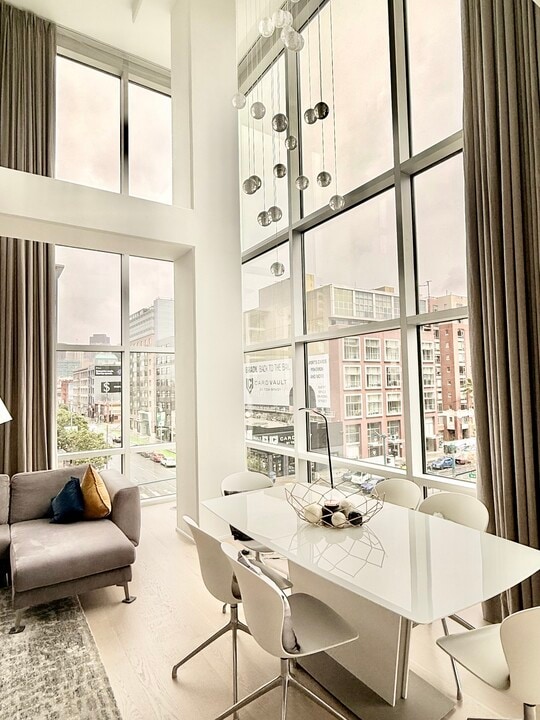 207 King St, Unit 503 in San Francisco, CA - Building Photo