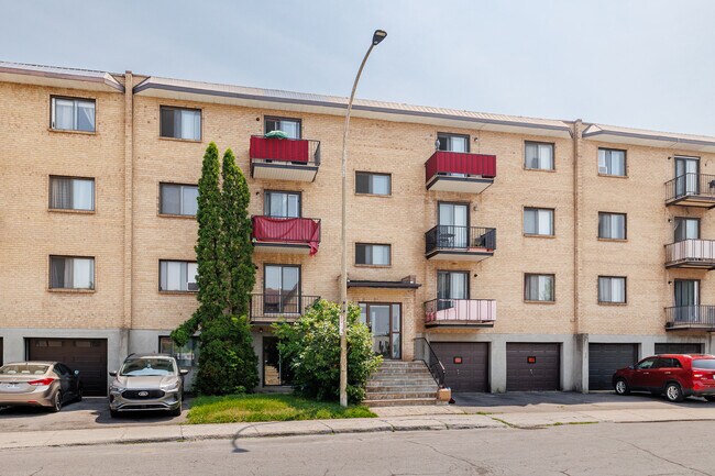 6050 Chevalier Rue in Montréal, QC - Building Photo - Building Photo