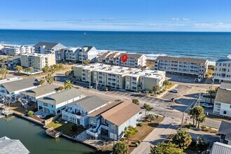 4800 Lake Dr in North Myrtle Beach, SC - Building Photo - Building Photo