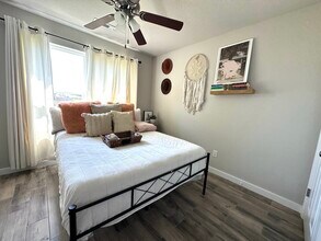 704 NW 67th Ave in Bentonville, AR - Building Photo - Building Photo