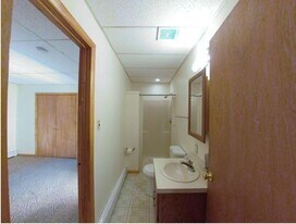 54 S Broad St in Bangor, PA - Building Photo