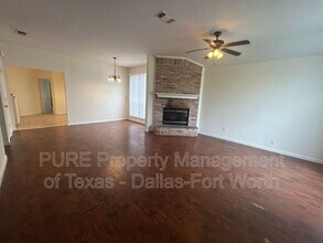 709 Catalina Dr in Lancaster, TX - Building Photo - Building Photo