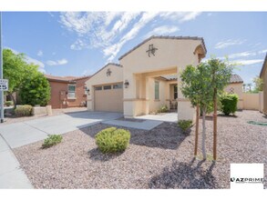 9215 W Dreyfus Dr in Peoria, AZ - Building Photo - Building Photo
