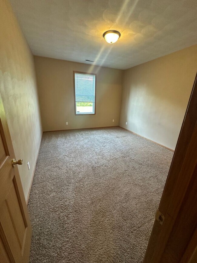 10318 Metalmark Ln in Roscoe, IL - Building Photo - Building Photo