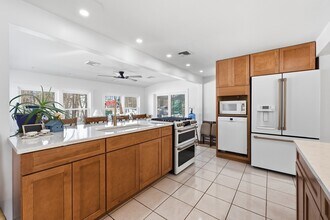 11 Hillcrest Ave in Brockton, MA - Building Photo - Building Photo