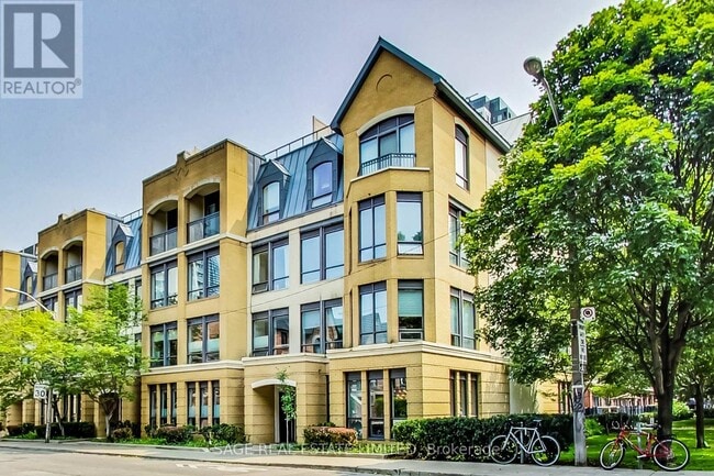 property at 25 Soho St