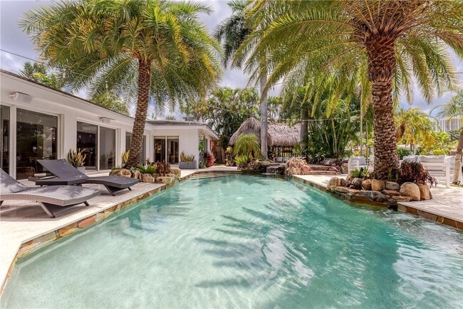 268 Imperial Ln in Lauderdale-by-the-Sea, FL - Foto de edificio - Building Photo