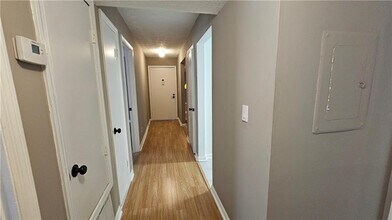 2388 Lawrenceville Hwy in Decatur, GA - Building Photo - Building Photo