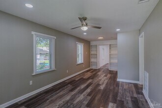 1223 Wisteria Ave in Pensacola, FL - Building Photo - Building Photo