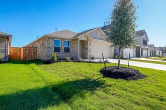 2718 Pebble Whisper Dr in Richmond, TX - Building Photo - Building Photo