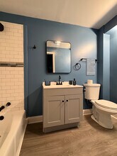 2019 Ashland Ave, Unit 1 in Evanston, IL - Foto de edificio - Building Photo