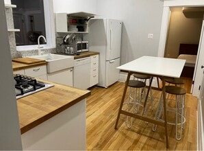 3585 Décarie Boul in Montréal, QC - Building Photo - Building Photo