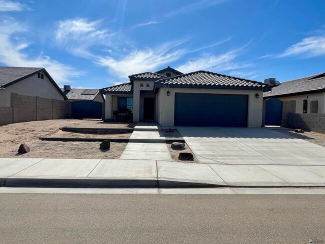 property at 8565 E 41st Pl