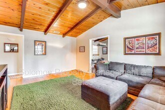 901 Eucalyptus Ave in Vista, CA - Building Photo - Building Photo