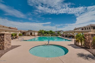 4698 E Laurel Ave in Gilbert, AZ - Building Photo - Building Photo