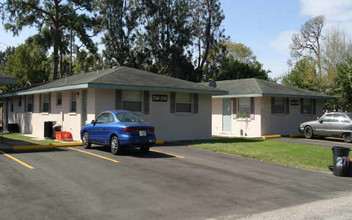 2734-2746 Austin St in Sarasota, FL - Building Photo - Building Photo