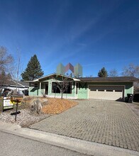 1402 Khanabad Way in Missoula, MT - Building Photo - Building Photo