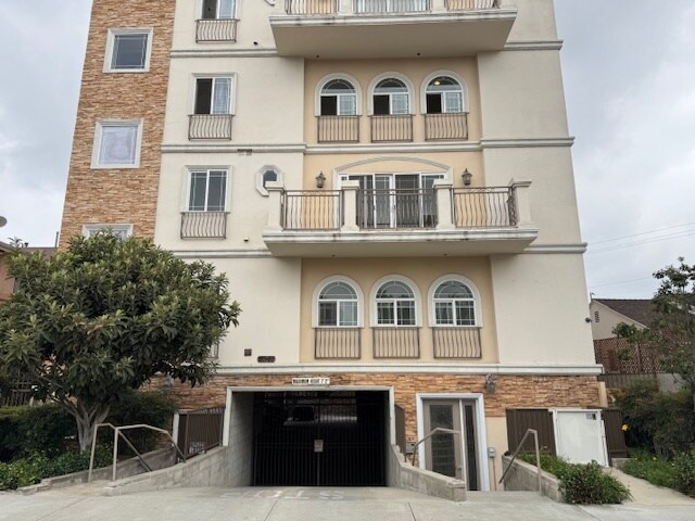 11501 Hatteras St, Unit 2 in North Hollywood, CA - Foto de edificio