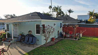 4704-12 Long Branch Ave in San Diego, CA - Building Photo - Building Photo