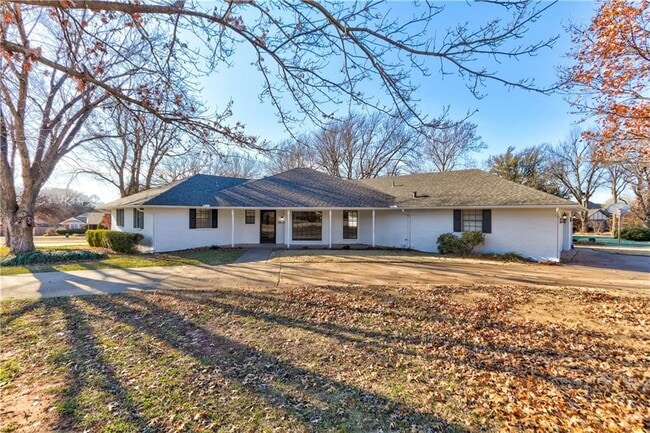 property at 3413 Choctaw Dr