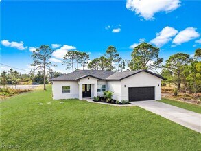 3903 29th St SW in Lehigh Acres, FL - Building Photo - Building Photo